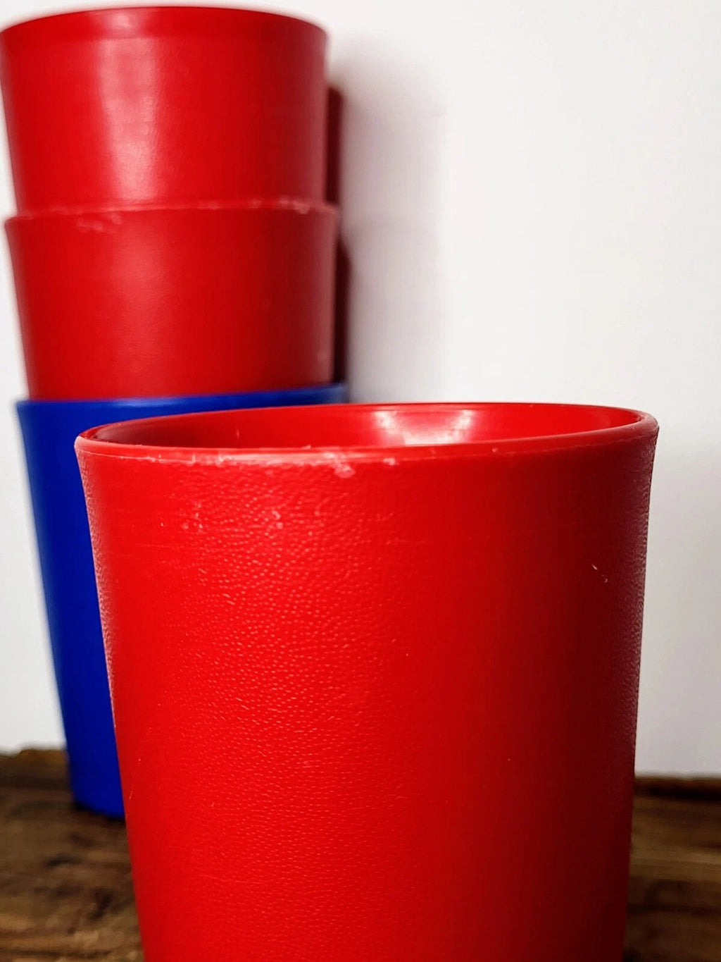 Vintage Set of 4 Tupperware #1251 Children's Tumblers 3 Primary Red 1 Bold Blue | eBay