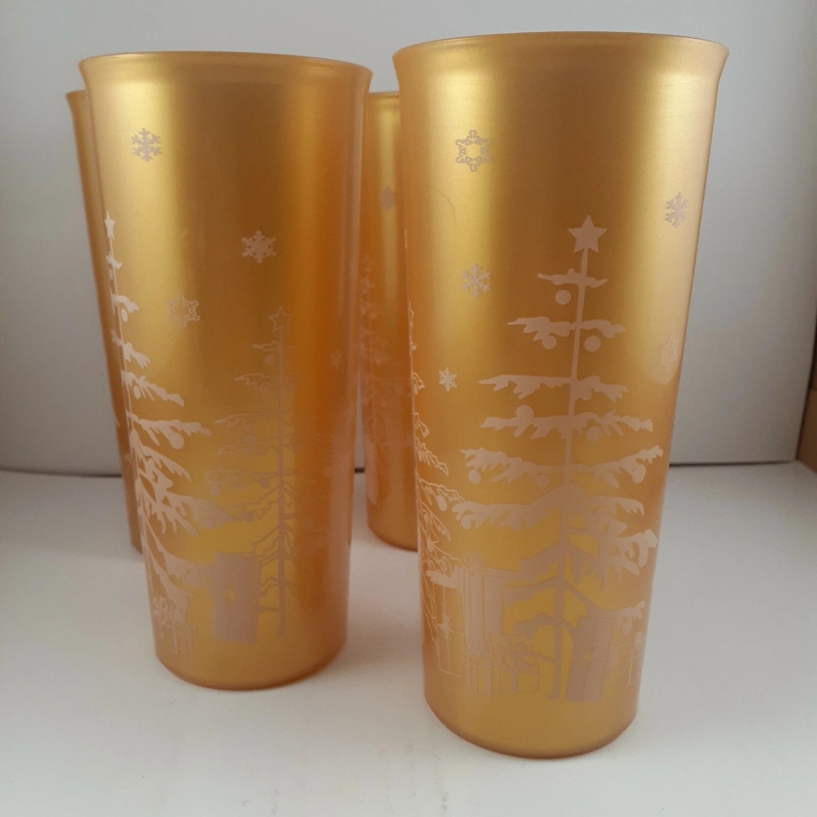 4 Tupperware Gold 16 oz Tumblers Holiday Christmas Trees Drinking Cups #5107D-6 | eBay