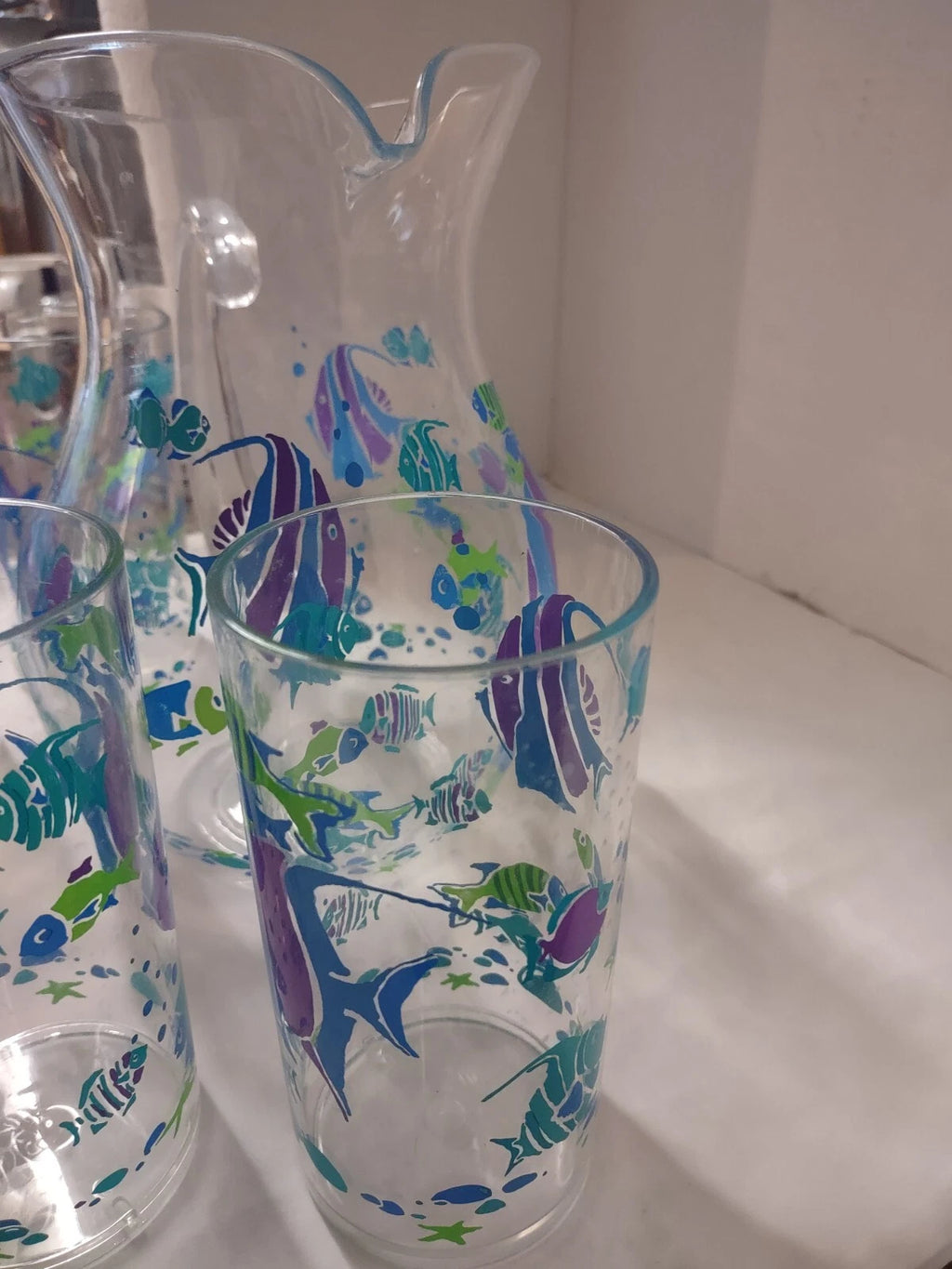 Tea Lemonade Pitcher With 5 6" Plastic Fish Design Glasses Outdoors Pool Side | eBay
