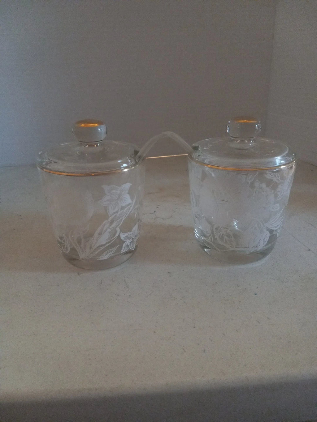 Vtg. Jelly Jar With Lid & Plastic Spoon Clear Glass Floral In Gold Trim Set Of 2 | eBay