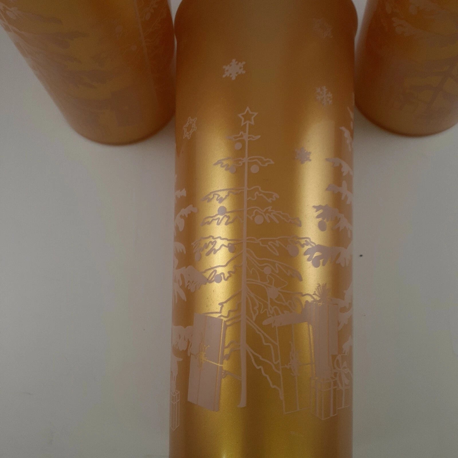 4 Tupperware Gold 16 oz Tumblers Holiday Christmas Trees Drinking Cups #5107D-6 | eBay